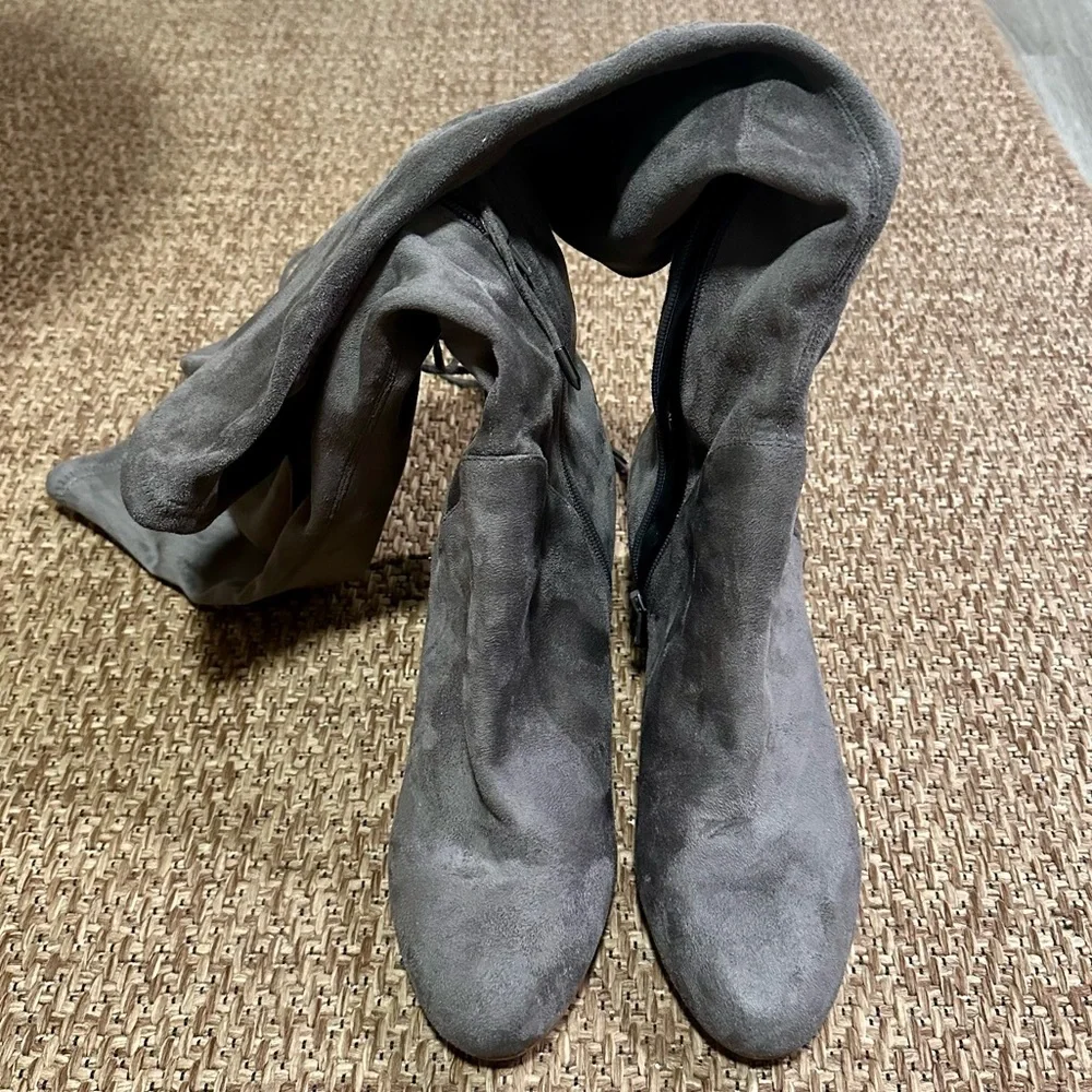 Steve Madden Elegant Gray Over-the-Knee Suede Boots Size 9.5 - Picture 3 of 8